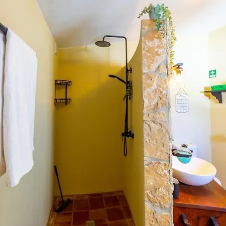 Casa Catarina Peaceful Santa Catarina da Fonte do Bispo