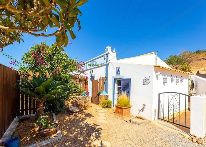 Casa Catarina Peaceful * Santa Catarina da Fonte do Bispo